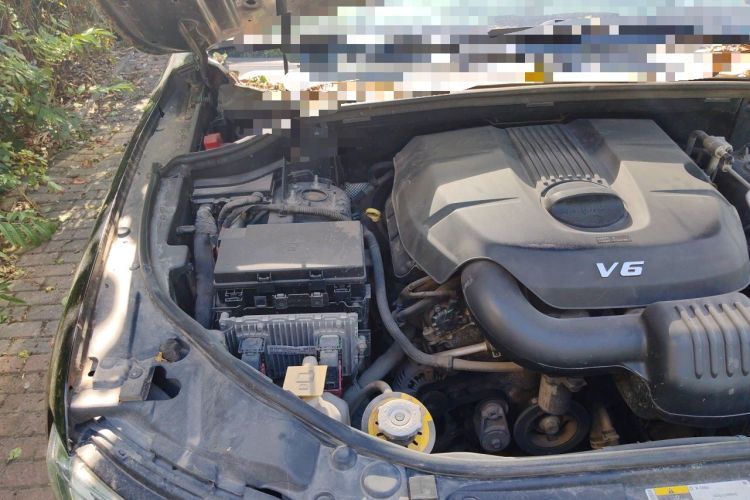 Used Jeep Grand Cherokee 2014 3.0L Comfort Navigation Edition Engine Bay Right