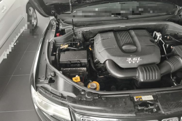Used Jeep Grand Cherokee 2014 3.6L Elite Navigation Edition Engine Bay Right