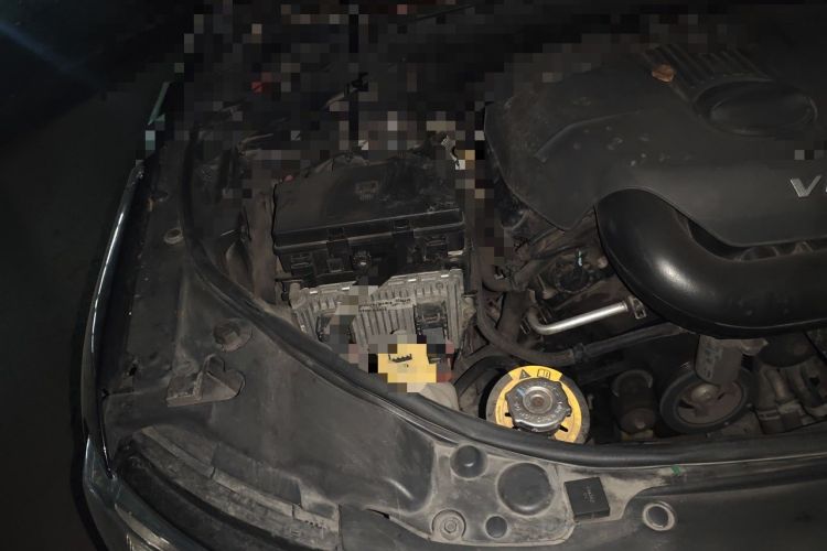 Used Jeep Grand Cherokee 2014 3.0L Comfort Navigation Edition Engine Bay Right