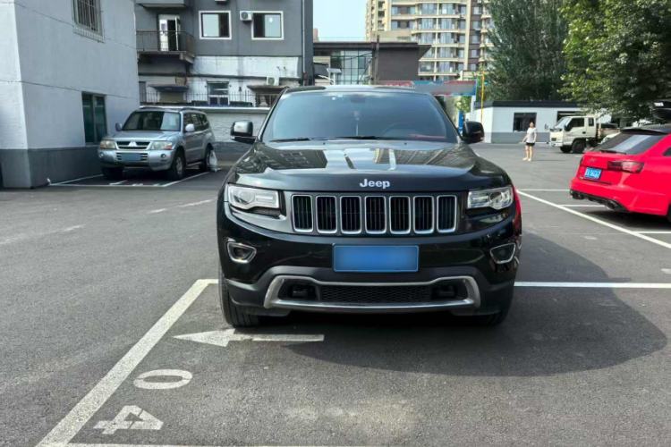 Used Jeep Grand Cherokee 2014 3.6L Elite Navigation Edition Exterior 1