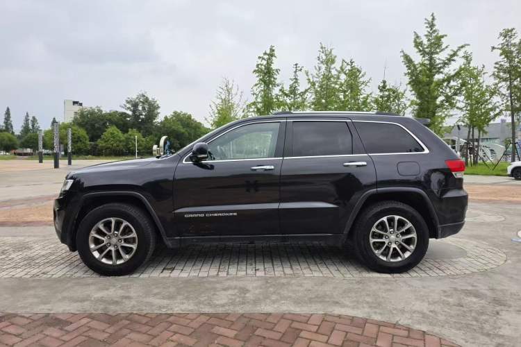 Used Jeep Grand Cherokee 2014 3.6L Elite Navigation Edition Exterior 11