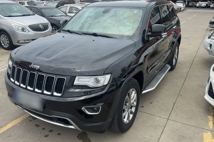 Used Jeep Grand Cherokee 2014 3.0TD Diesel Comfort Navigation Version Exterior 2