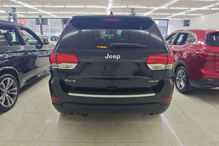 Used Jeep Grand Cherokee 2014 3.6L Elite Navigation Edition Exterior 2
