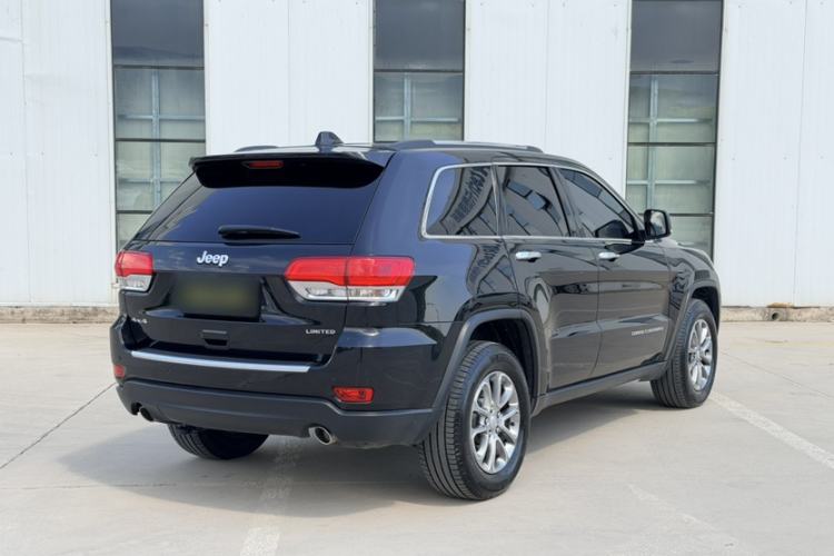 Used Jeep Grand Cherokee 2014 3.6L Elite Navigation Edition Exterior 2