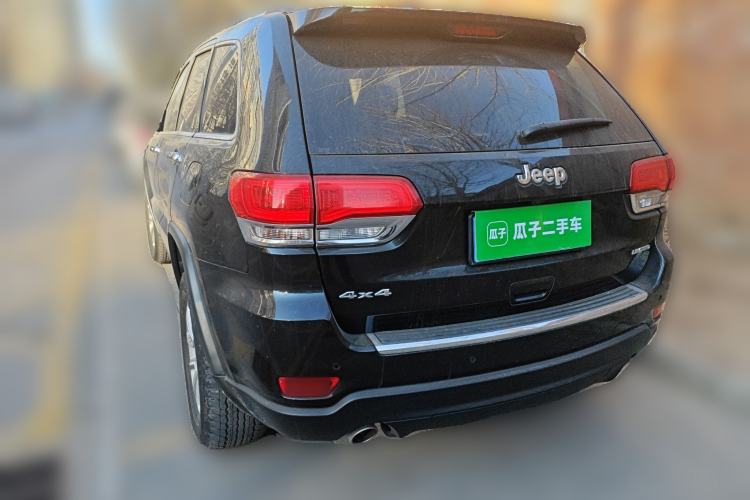 Used Jeep Grand Cherokee 2014 3.0L Comfort Navigation Edition Exterior 3