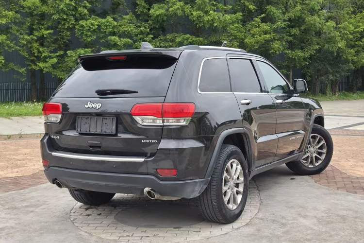 Used Jeep Grand Cherokee 2014 3.6L Elite Navigation Edition Exterior 3