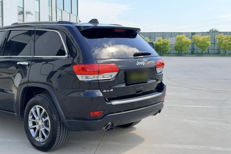 Used Jeep Grand Cherokee 2014 3.6L Elite Navigation Edition Exterior 4