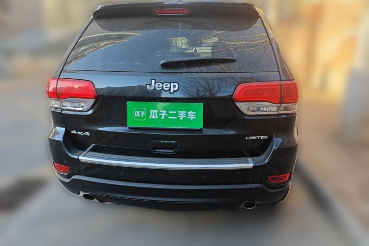 Used Jeep Grand Cherokee 2014 3.0L Comfort Navigation Edition Exterior 4