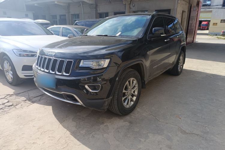 Used Jeep Grand Cherokee 2014 3.0L Comfort Navigation Edition Exterior 4