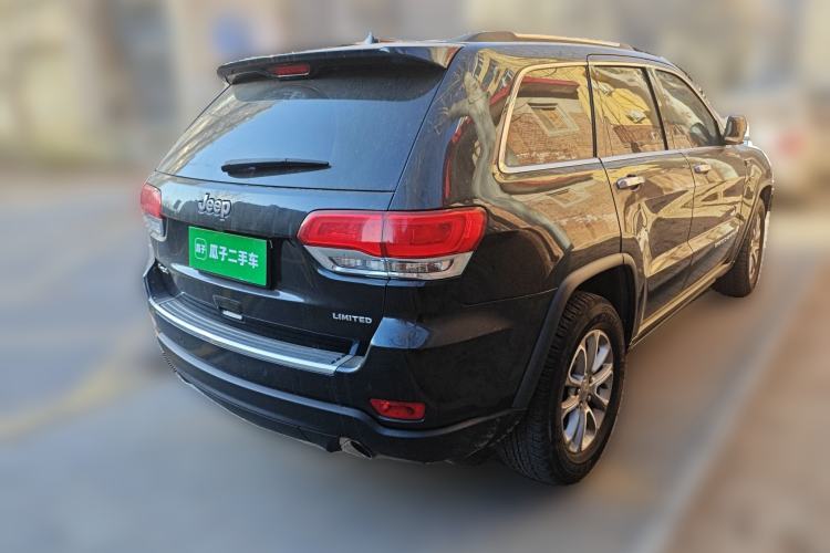 Used Jeep Grand Cherokee 2014 3.0L Comfort Navigation Edition Exterior 5
