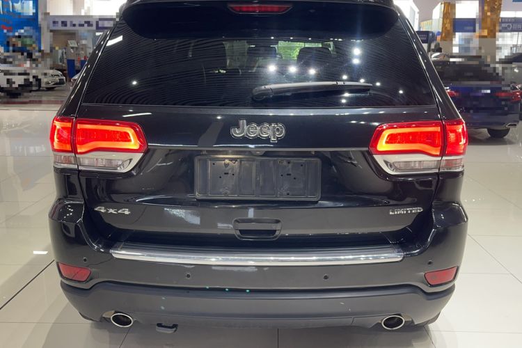 Used Jeep Grand Cherokee 2014 3.0L Comfort Navigation Edition Exterior 5