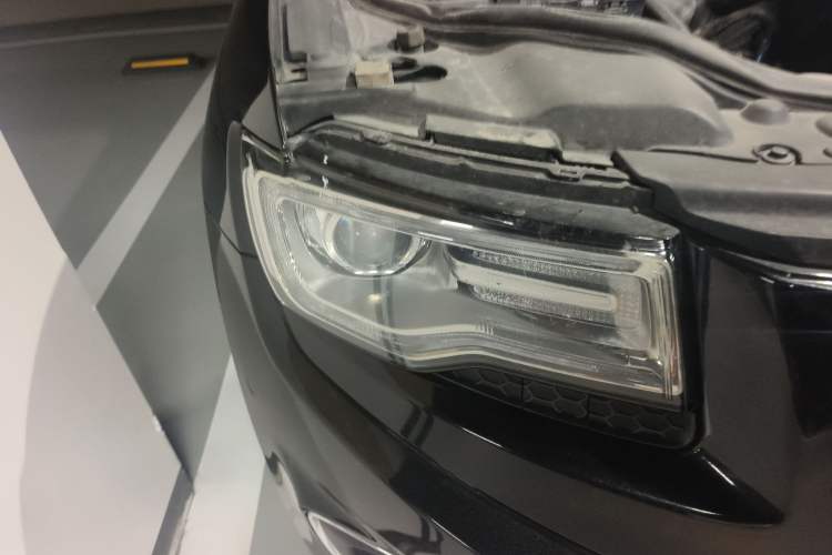 Used Jeep Grand Cherokee 2014 3.6L Elite Navigation Edition Exterior 6