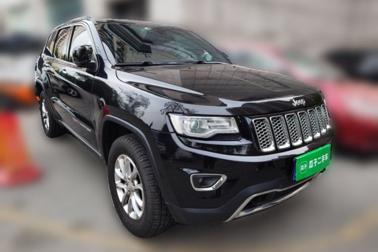 Used Jeep Grand Cherokee 2014 3.6L Elite Navigation Edition Front Right 45 Deg