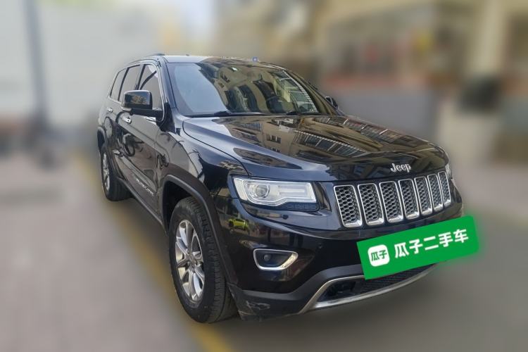 Used Jeep Grand Cherokee  Front Right 45 Deg