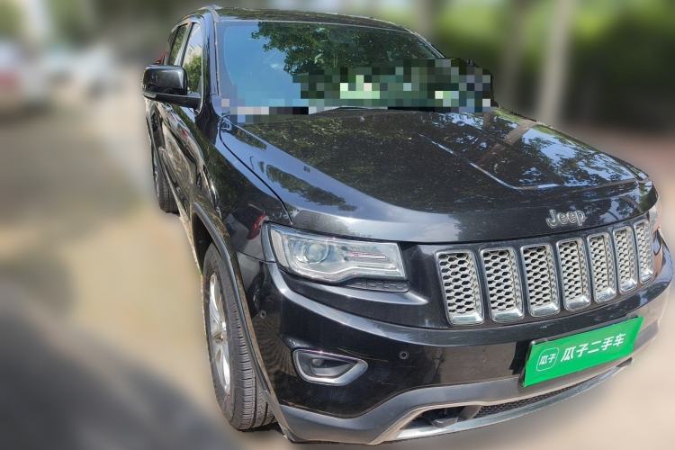 Used Jeep Grand Cherokee 2014 3.0L Comfort Navigation Edition Front Right 45 Deg