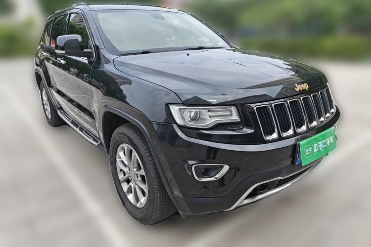 Used Jeep Grand Cherokee 2014 3.6L Elite Navigation Edition Front Right 45 Deg