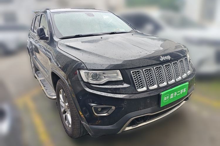Used Jeep Grand Cherokee 2014 3.0L Comfort Navigation Edition Front Right 45 Deg