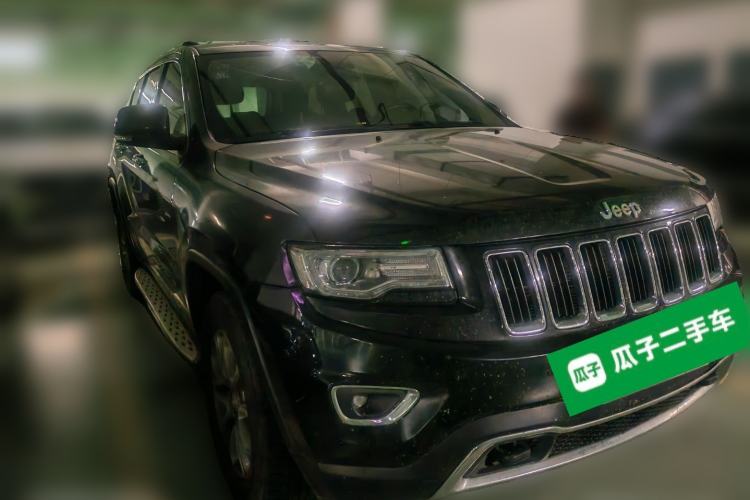 Used Jeep Grand Cherokee 2014 3.0L Comfort Navigation Edition Front Right 45 Deg