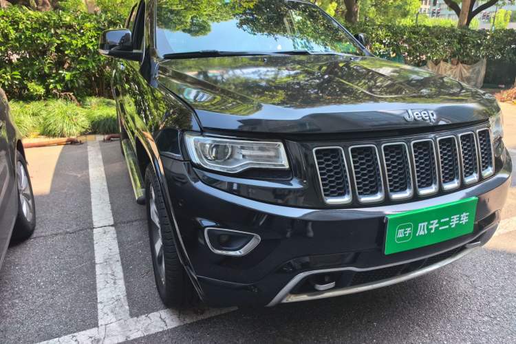 Used Jeep Grand Cherokee 2014 3.6L Elite Navigation Edition Front Right 45 Deg