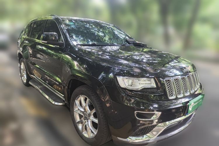 Used Jeep Grand Cherokee 2014 3.0L Flagship Zunyue Edition Front Right 45 Deg