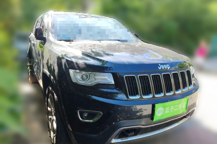 Used Jeep Grand Cherokee 2014 3.0L Comfort Navigation Edition Front Right 45 Deg