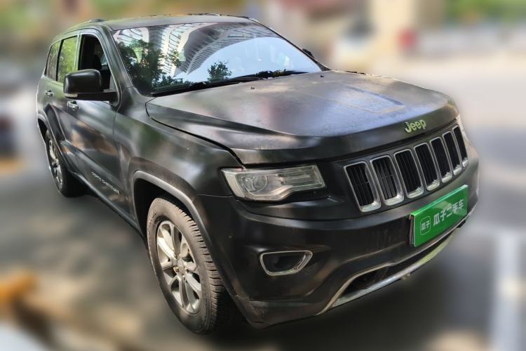 Used Jeep Grand Cherokee 2014 3.6L Elite Navigation Edition Front Right 45 Deg
