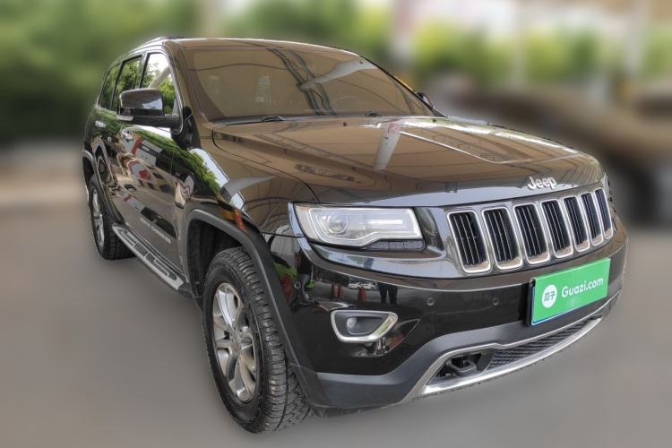Used Jeep Grand Cherokee 2014 3.6L Elite Navigation Edition Front Right 45 Deg