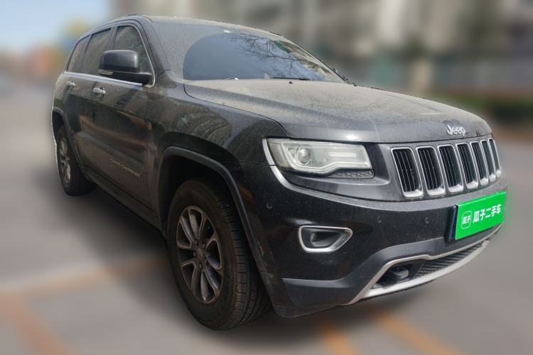 Used Jeep Grand Cherokee 2014 3.6L Elite Navigation Edition Front Right 45 Deg