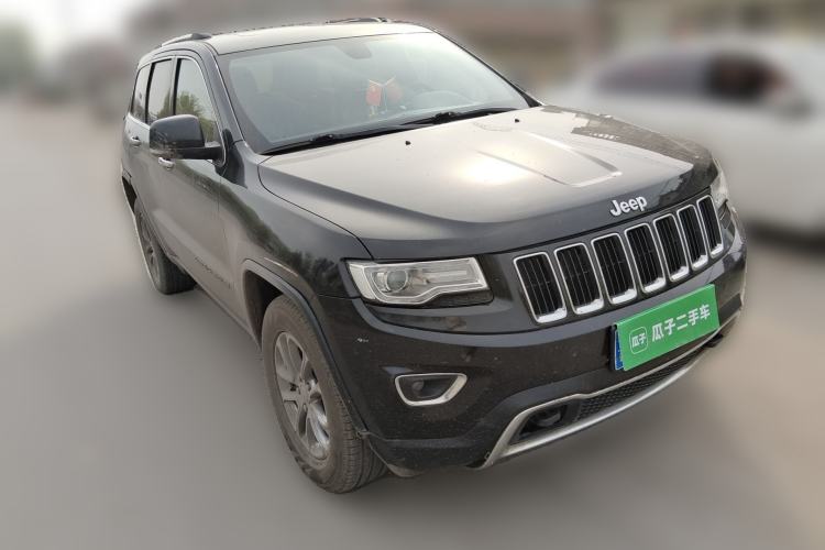 Used Jeep Grand Cherokee 2014 3.6L Elite Navigation Edition Front Right 45 Deg