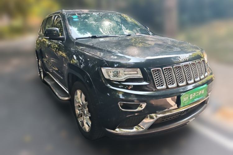 Used Jeep Grand Cherokee 2014 3.0L Flagship Zunyue Edition Front Right 45 Deg
