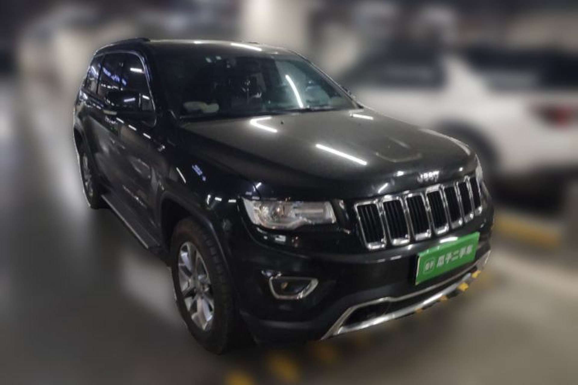 Used Jeep Grand Cherokee 2014 3.0L Comfort Navigation Edition Front Right 45 Deg