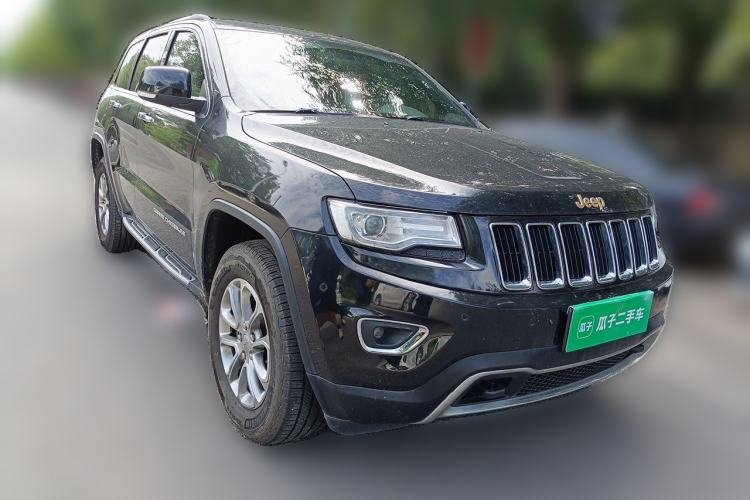 Used Jeep Grand Cherokee 2014 3.6L Elite Navigation Edition Front Right 45 Deg