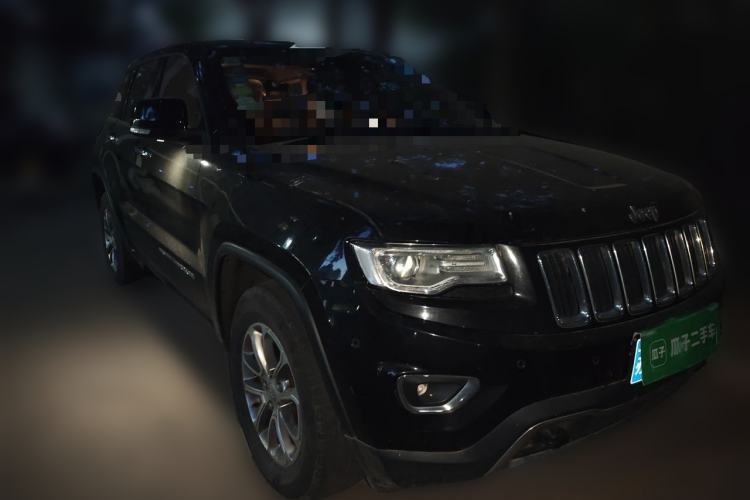 Used Jeep Grand Cherokee 2014 3.0L Comfort Navigation Edition Front Right 45 Deg