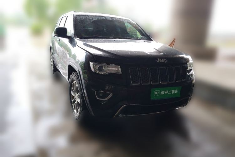 Used Jeep Grand Cherokee 2014 3.0L Comfort Navigation Edition Front Right 45 Deg