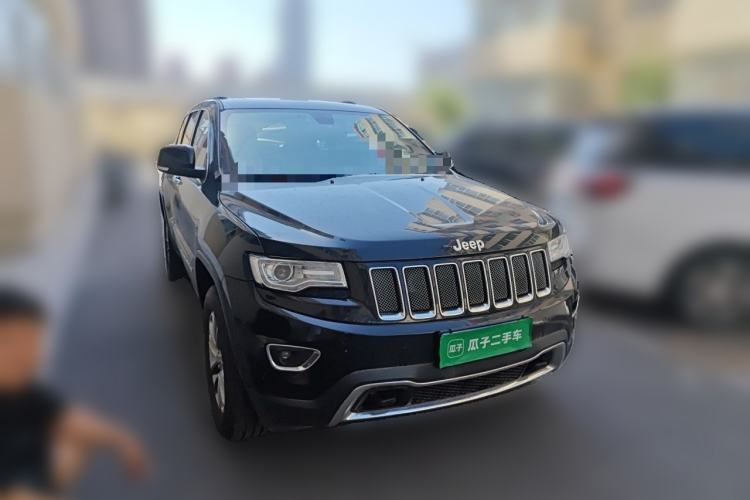 Used Jeep Grand Cherokee 2014 3.6L Elite Navigation Edition Front Right 45 Deg