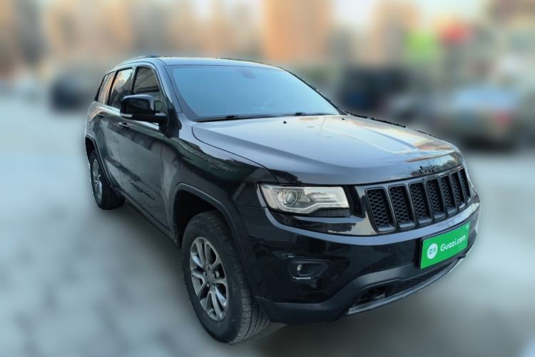 Used Jeep Grand Cherokee 2014 3.6L Elite Navigation Edition Front Right 45 Deg