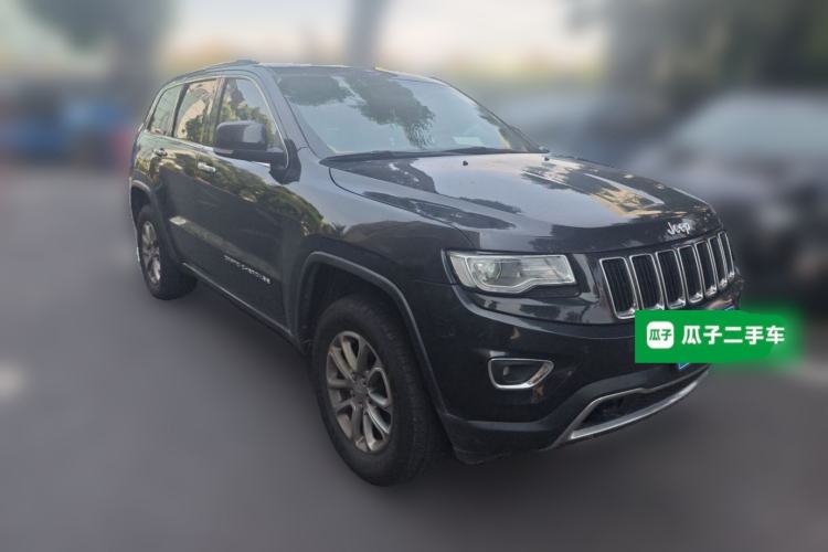 Used Jeep Grand Cherokee 2014 3.6L Elite Navigation Edition Front Right 45 Deg