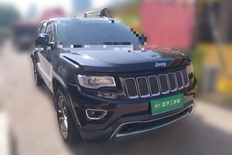 Used Jeep Grand Cherokee 2014 3.0L Comfort Navigation Edition Front Right 45 Deg