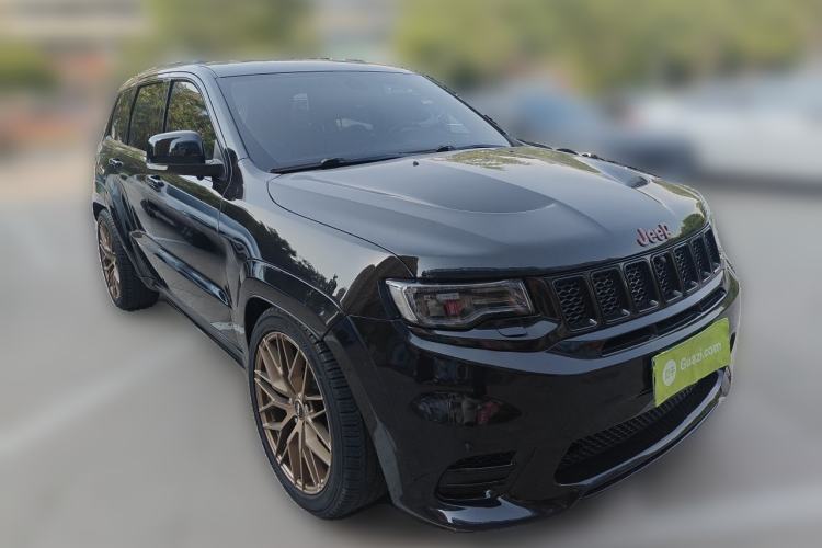 Used Jeep Grand Cherokee 2014 3.6L Comfort Navigation Edition Front Right 45 Deg