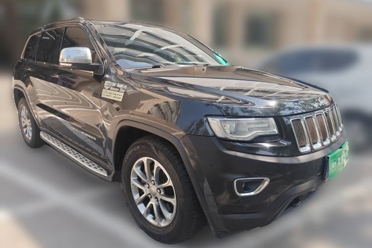 Used Jeep Grand Cherokee 2014 3.6L Comfort Navigation Edition Front Right 45 Deg