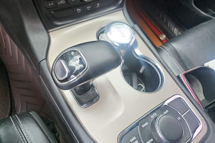Used Jeep Grand Cherokee  Gear Lever