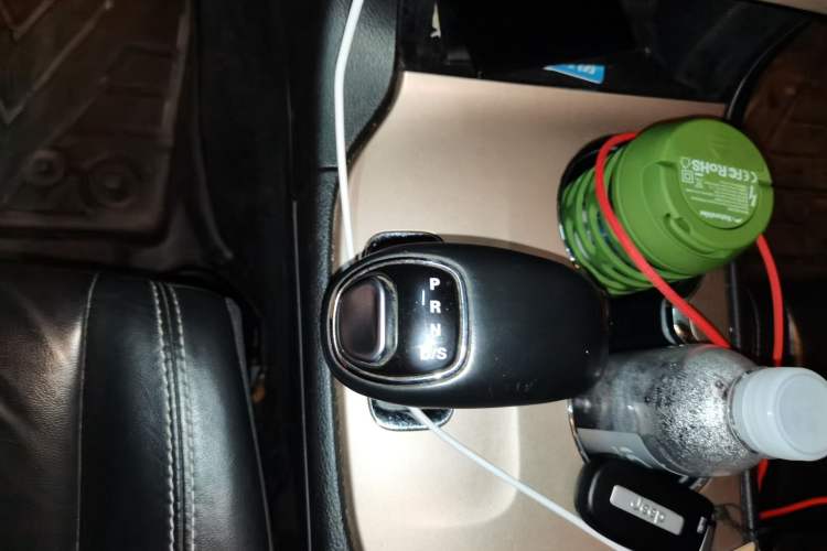 Used Jeep Grand Cherokee 2014 3.0TD Diesel Comfort Navigation Version Gear Lever