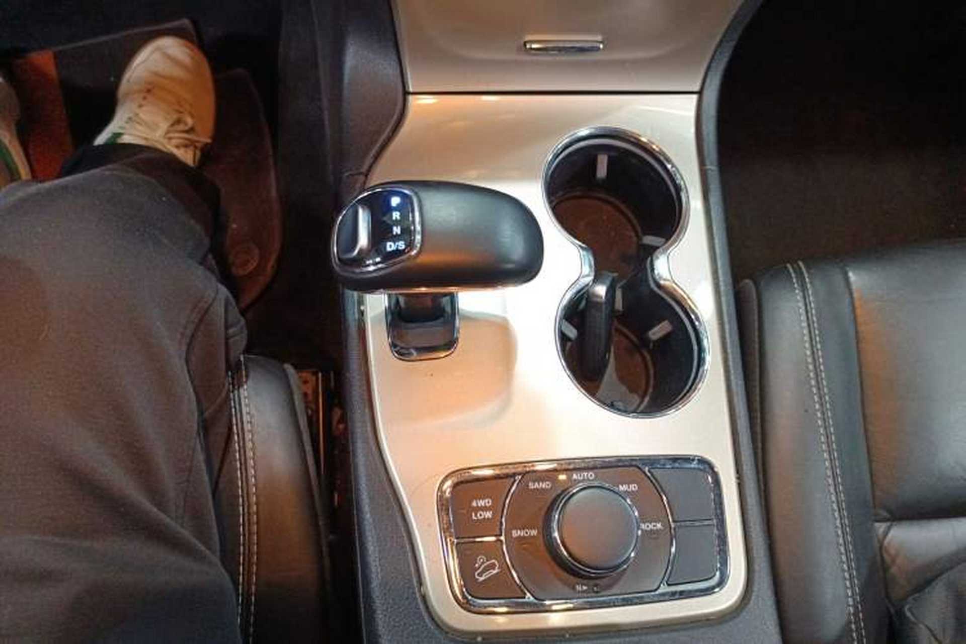 Used Jeep Grand Cherokee 2014 3.0L Comfort Navigation Edition Gear Lever
