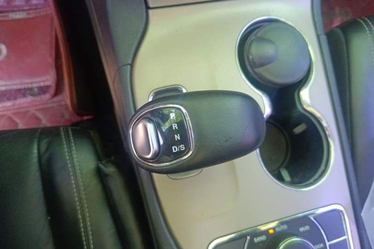 Used Jeep Grand Cherokee 2014 3.0L Comfort Navigation Edition Gear Lever
