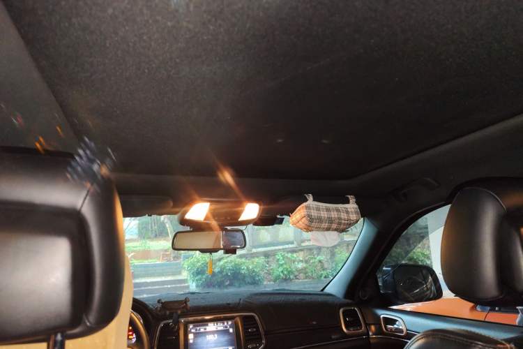 Used Jeep Grand Cherokee 2014 3.6L Elite Navigation Edition Headliner