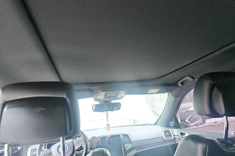 Used Jeep Grand Cherokee  Headliner