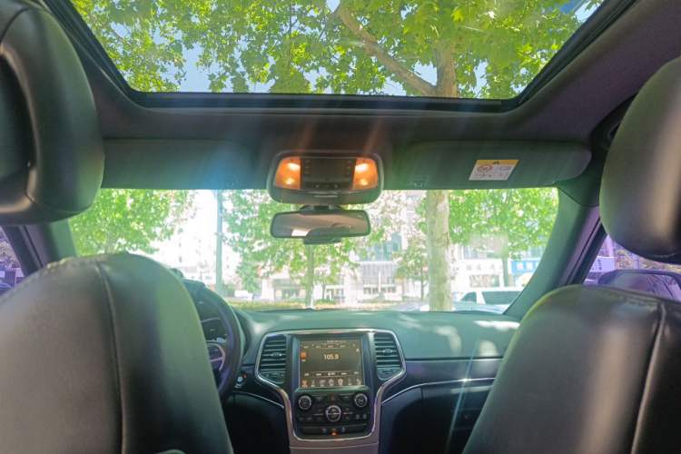 Used Jeep Grand Cherokee 2014 3.0L Comfort Navigation Edition Headliner