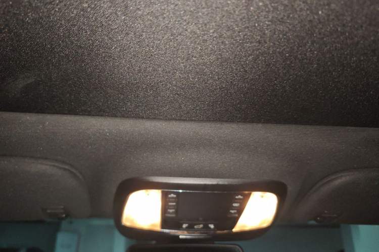 Used Jeep Grand Cherokee 2014 3.0L Comfort Navigation Edition Headliner