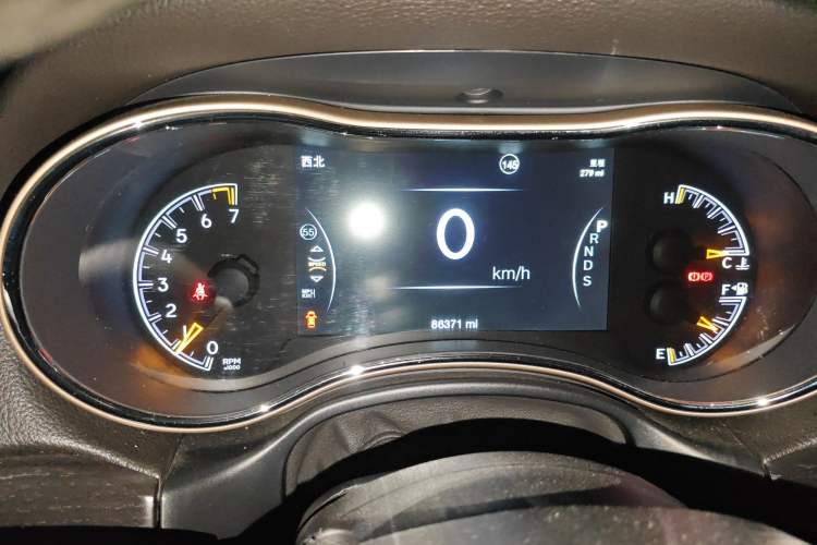 Used Jeep Grand Cherokee 2014 3.0L Comfort Navigation Edition Instrument Cluster