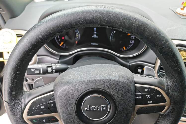 Used Jeep Grand Cherokee 2014 3.6L Elite Navigation Edition Instrument Cluster